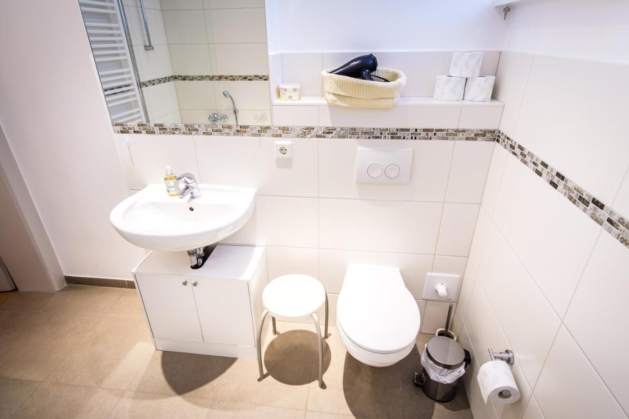 Wunderschoene Wohnung In Sanierter Villa! Incl Wifi Dresden Buitenkant foto