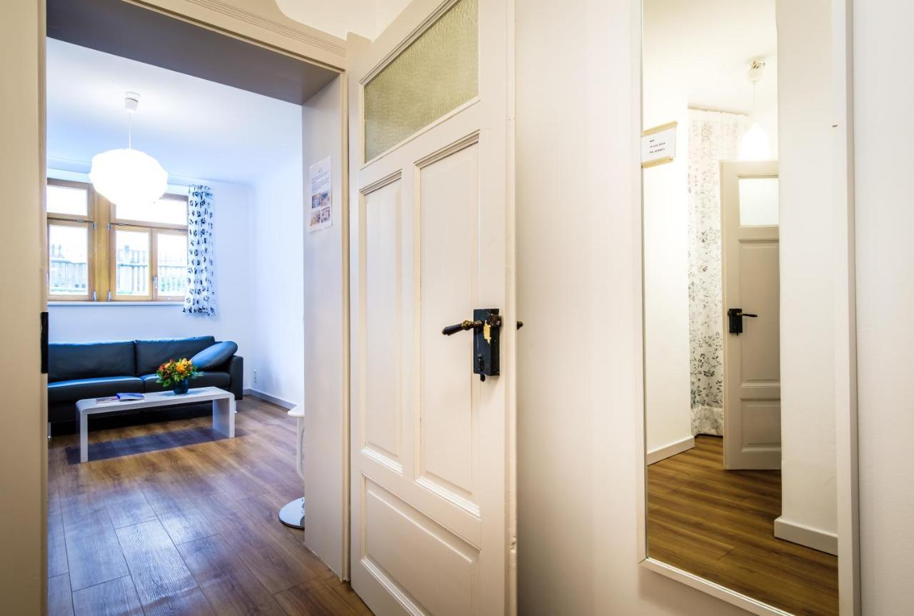 Wunderschoene Wohnung In Sanierter Villa! Incl Wifi Dresden Buitenkant foto